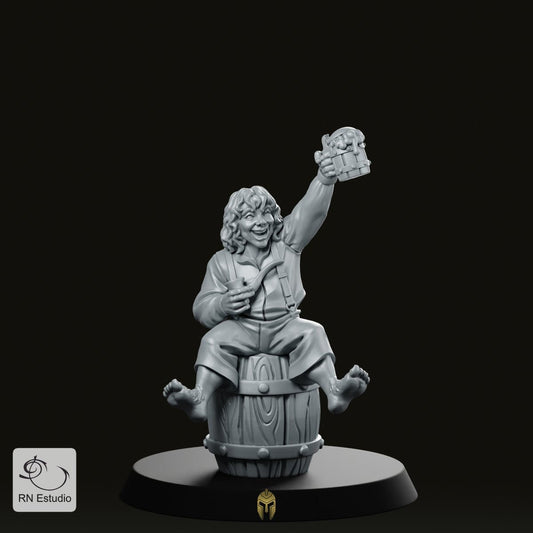 Pip the Halfling Miniature – A Carefree Adventurer Enjoying Life’s Simple Pleasures - We Print Miniatures