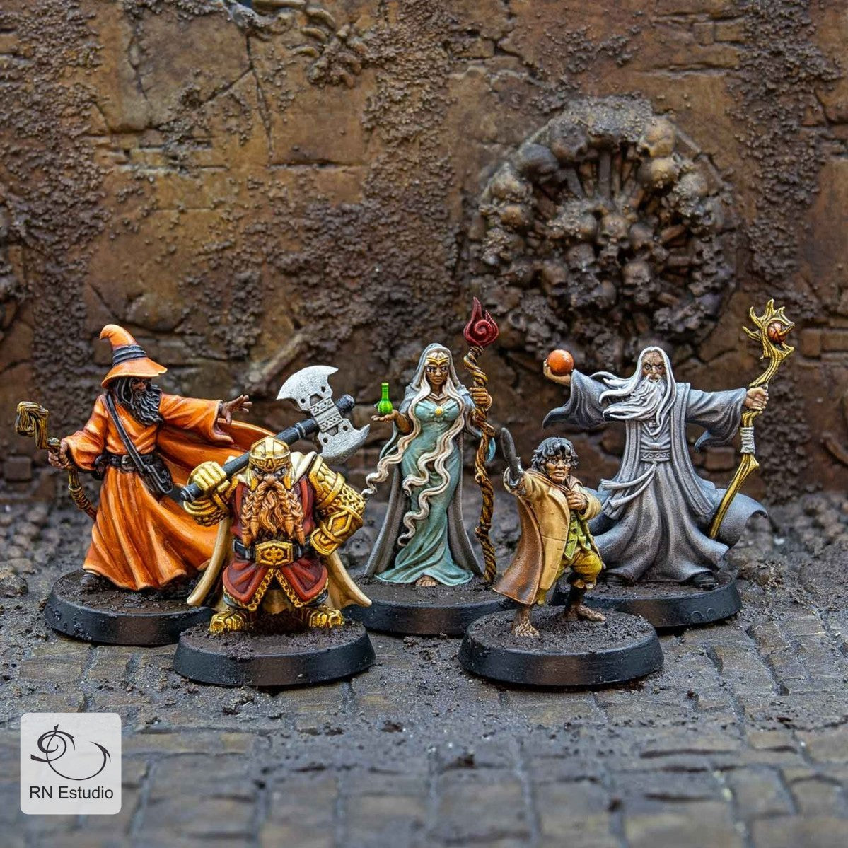 4 Heroes & 1 Villain D&D 28mm Miniatures Starter Pack - We Print Miniatures -RN EStudio