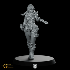 Female Bandit 01 Miniature Rogue Adventurer Dagger - Galaad - We Print Miniatures