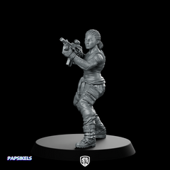 Human Colonial Marine Colonel Eula Hendricks 4 Miniature