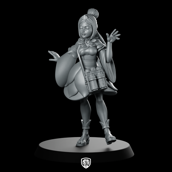 Adventurer Miniature Shrine Maiden Courier