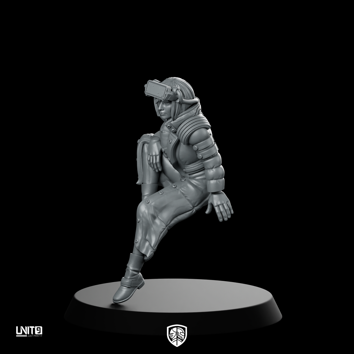 Major Kurogane V3 Miniature Seated Female Pilot