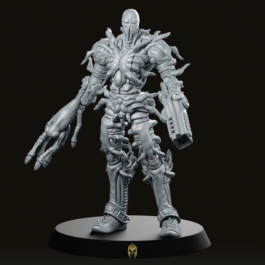 Silicon Cyborg Creature Blon Miniature - Papsikels Miniatures - We Print Miniatures