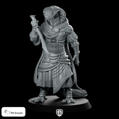 Snakerius Miniature Snakefolk Assassin Hooded Dagger Character