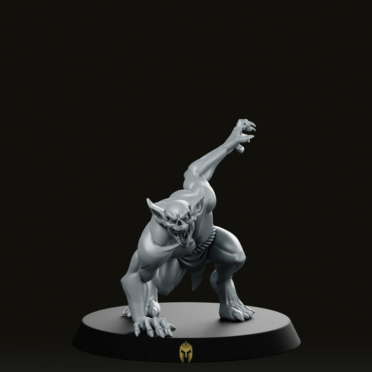 Vampire Ossian Gnawing Miniature - CastNPlay - We Print Miniatures