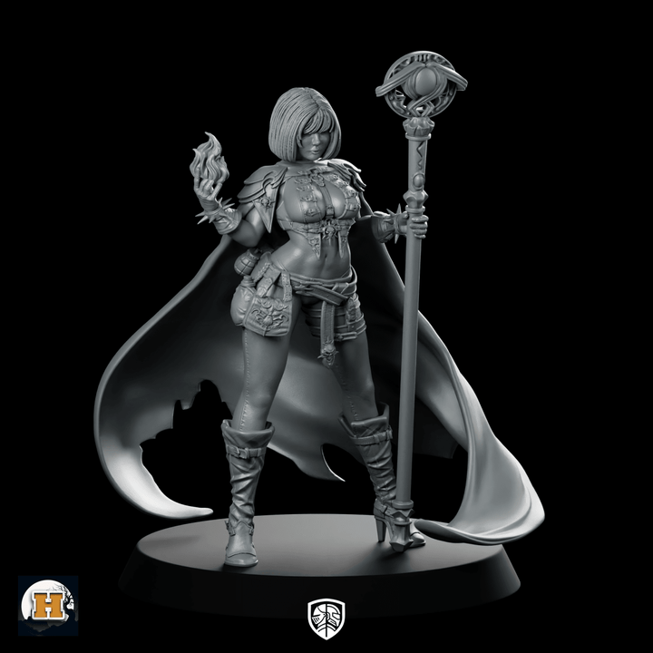 Miniatura Zafira Hechicera Arcana con Capa y Bastón