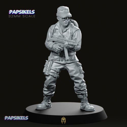 Doryen with Machine Gun Miniature - We Print Miniatures
