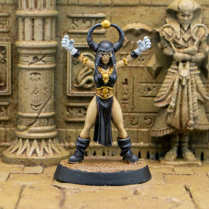 Fantasy Dark Sorceress Female Miniature - We Print Miniatures -RN Estudio