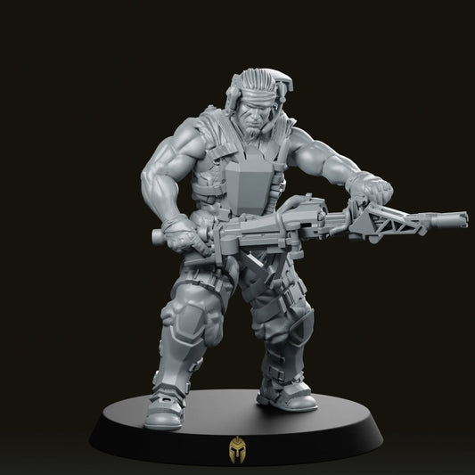 Mack Daniels Alien Hunter Miniature - We Print Miniatures -Papsikels Miniatures