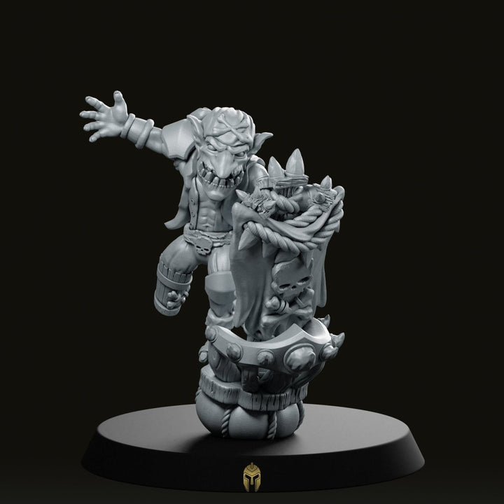 Newcomb Nutlea Kobold Miniatur
