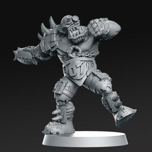 Orc Thrower Miniature - We Print Miniatures -RN Estudio