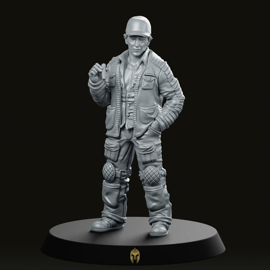 Space Crew Hyperiox Engineering Technician Miniature - We Print Miniatures -Papsikels Miniatures