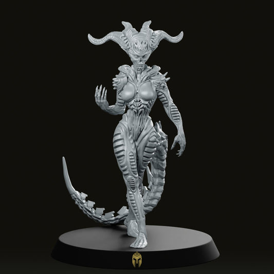 Xeno Temptress Female Alien Miniature - We Print Miniatures -Papsikels Miniatures